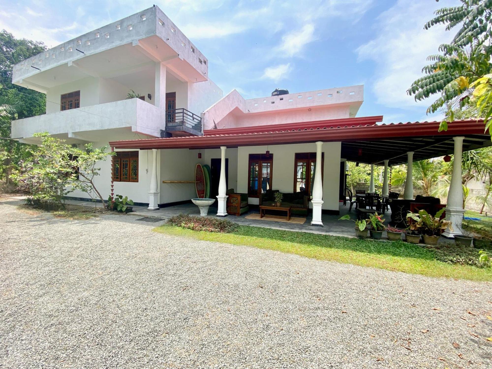 Makai Surf House Ξενοδοχείο Ahangama Εξωτερικό φωτογραφία